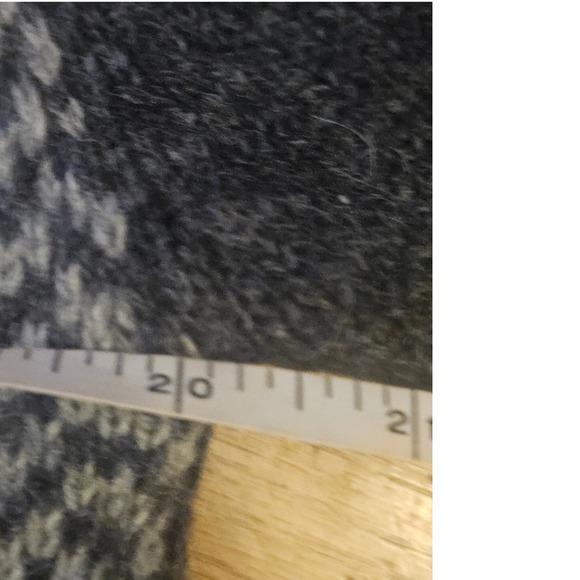 J.B. Britton Shetland Wool Cardigan Sweater Medium V-Neck Button Front Pockets - Picture 3 of 6